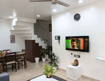 Spacious serviced apartment at Konark Residency, Viman Nagar – ideal for corporate stays